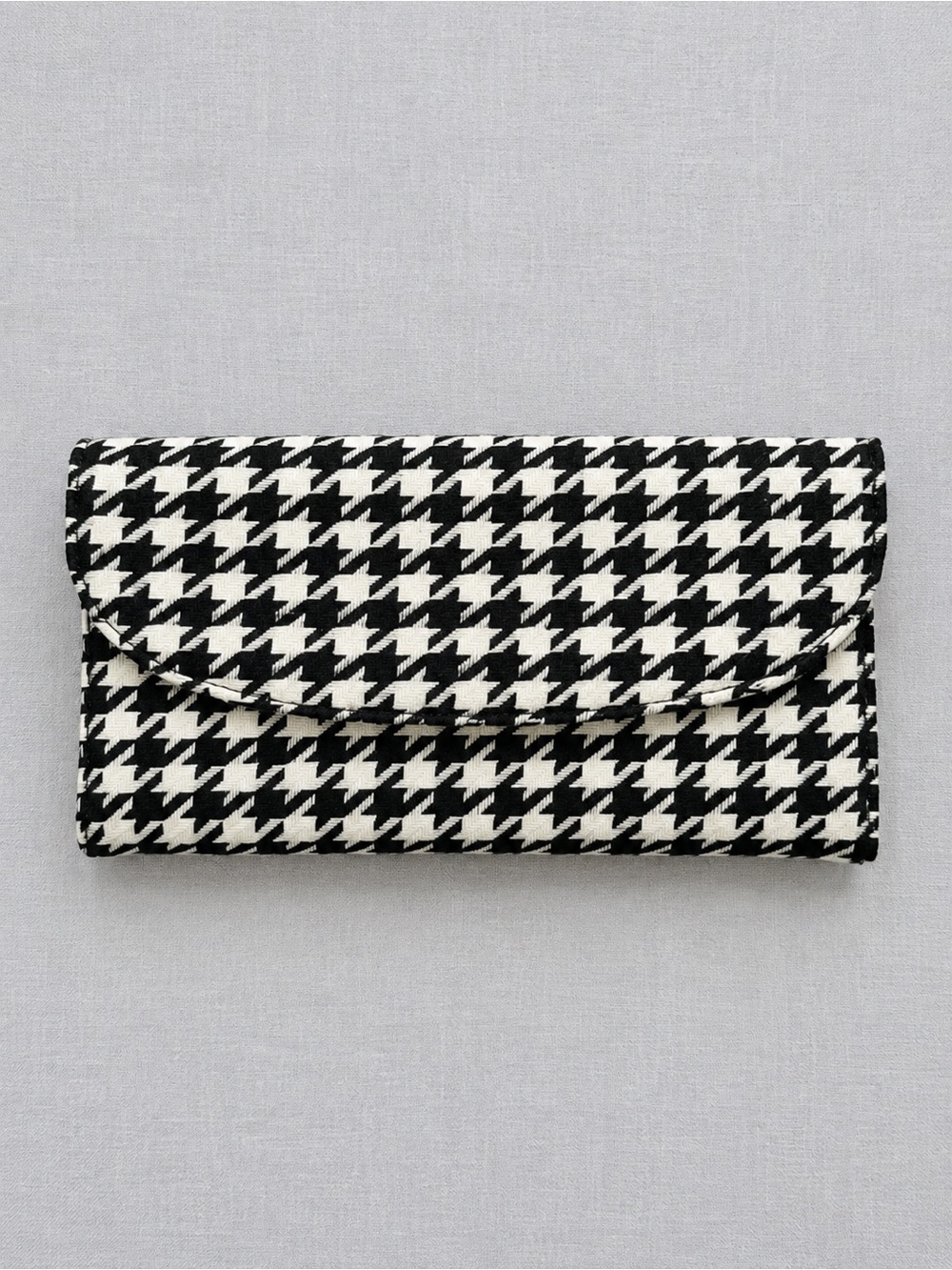 🎀2/22$ Houndstooth Flap Clutch - Black & White